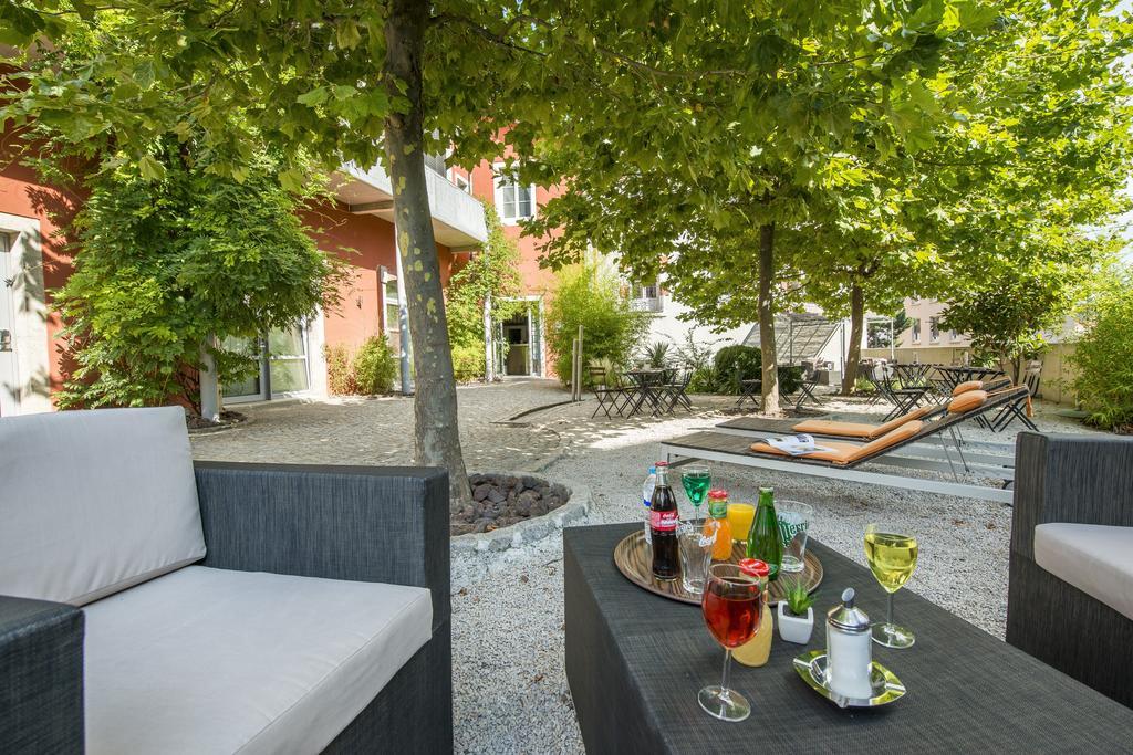 Hotel Des Capucins Le Puy-en-Velay Экстерьер фото